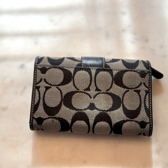 Coach Mono Snap Wallet - Picture 2 of 9